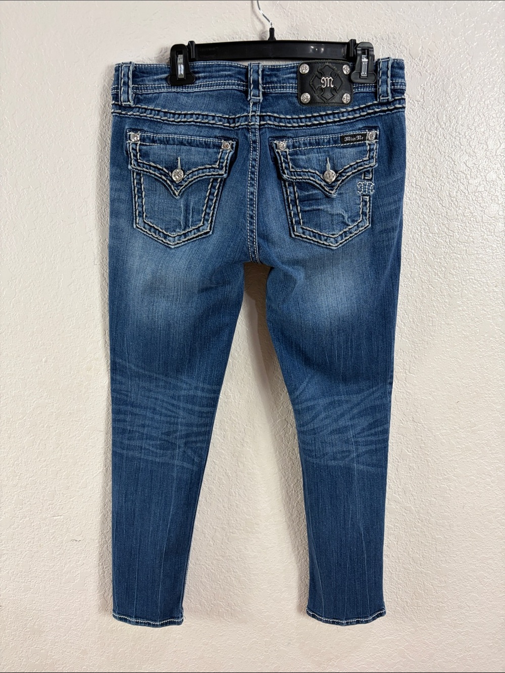 Miss Me Women's Medium Blue Skinny Jeans with Embellished Back Pockets,Size 32